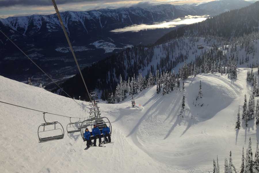 Cruising up Whitepass for morning session.