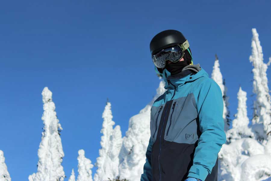 "Hi there... I'm about to score some fresh powder!"