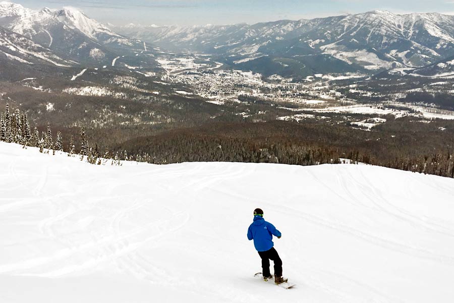 Soft, fresh snow to start the day!
