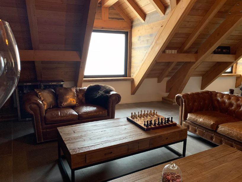 lounge_1.JPG
